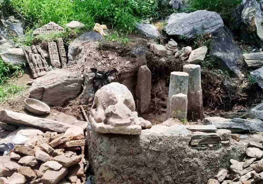 युगांतर's image