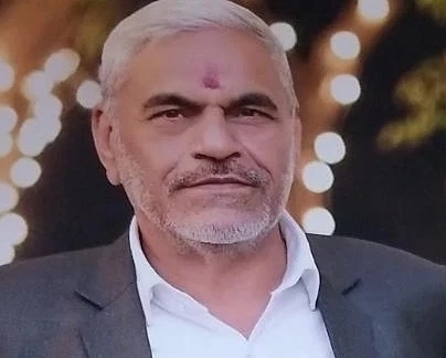तक़ल्लुफ को इख़्लास समझने की भूल न कर's image