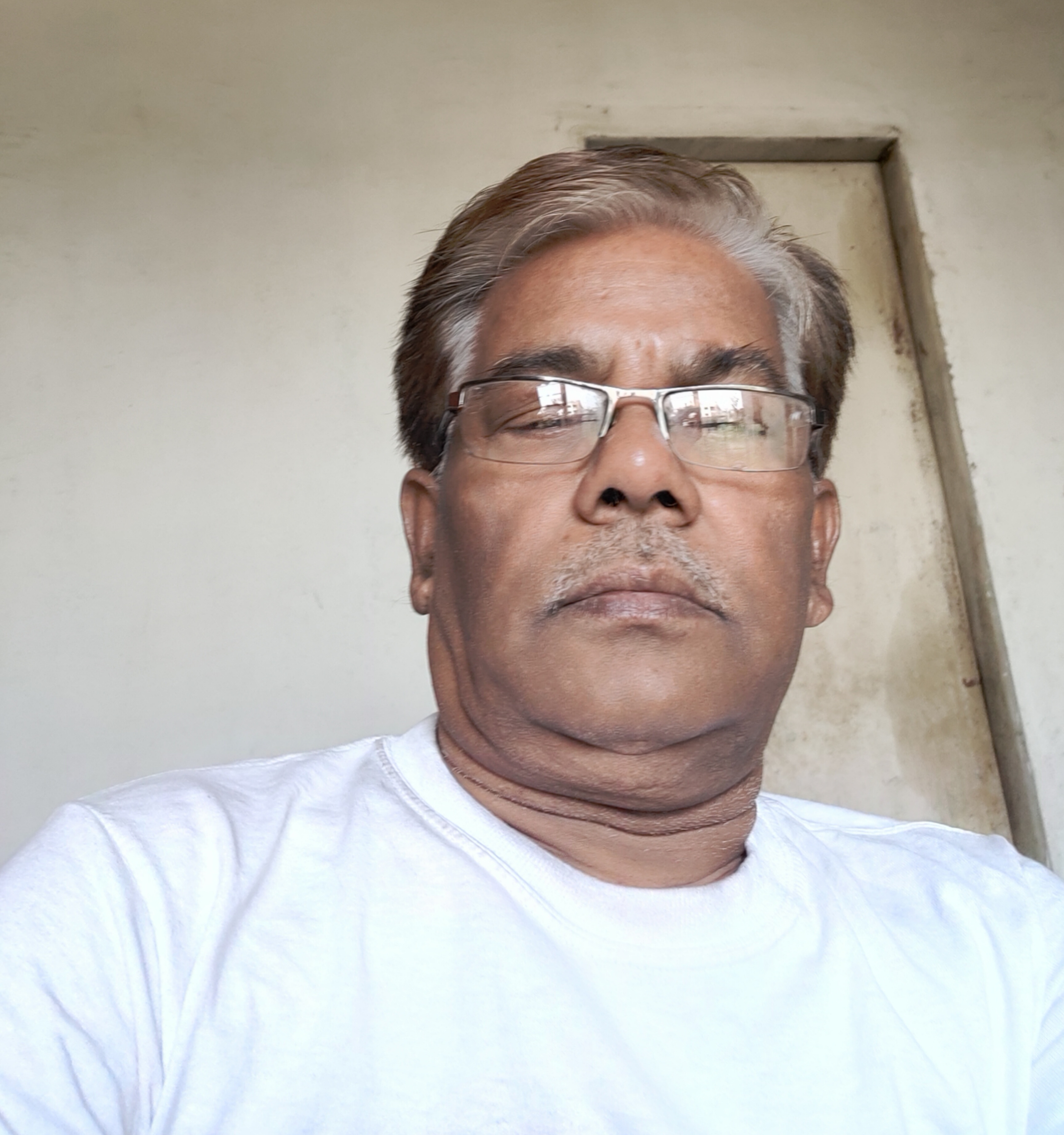 सुलगते सवाल's image