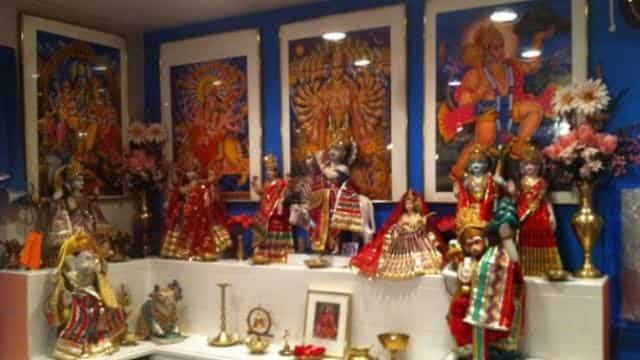 मंदिर में भगवान's image
