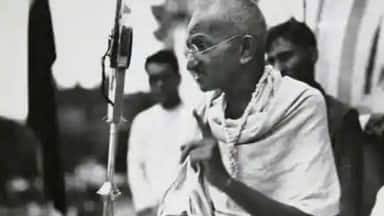 गांधी जी की राजनीति's image