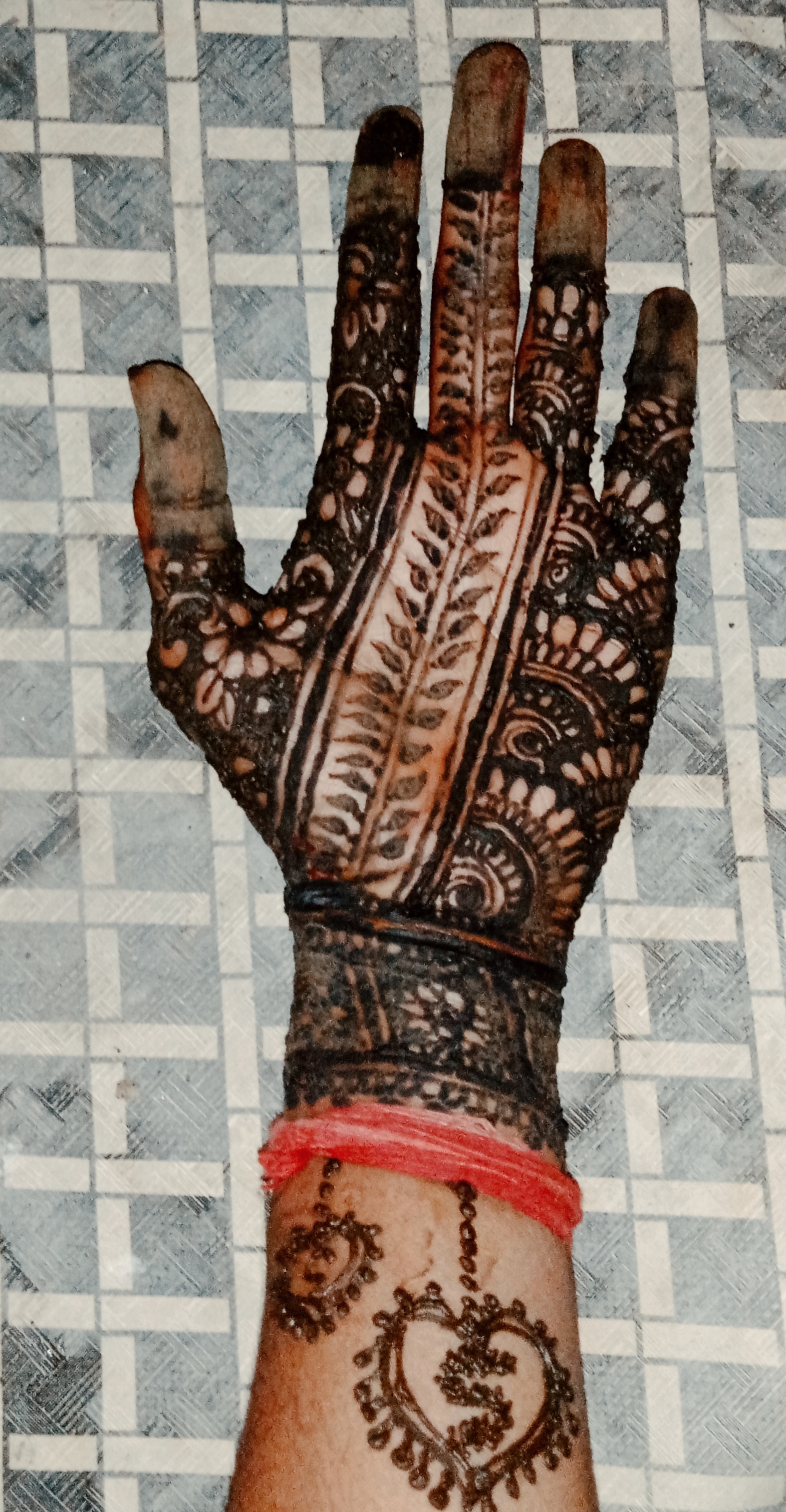 मना लो  हमको।'s image
