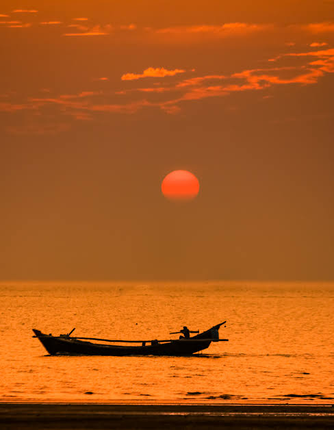 चांद's image