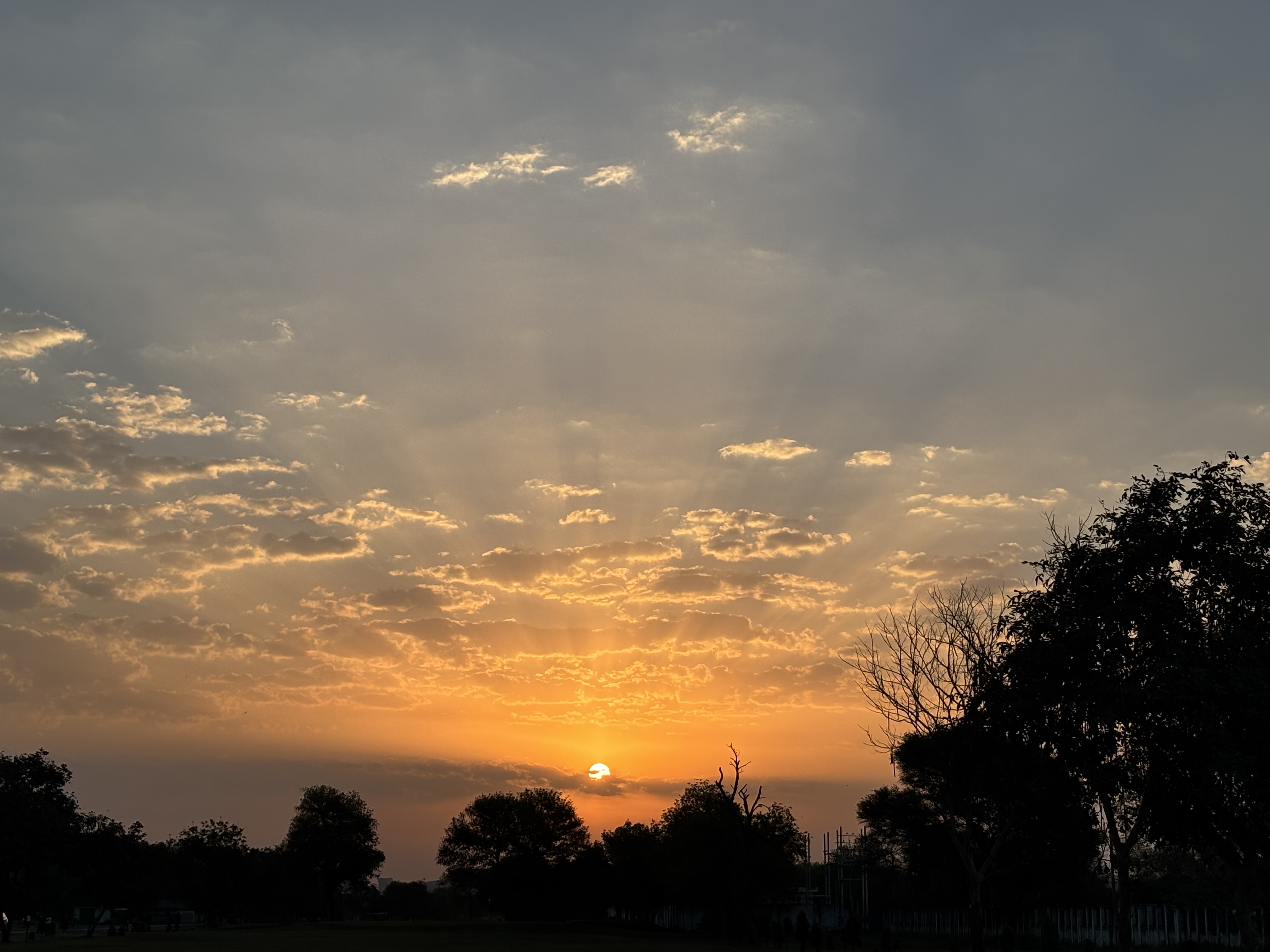 सपनों को जुदा न करना कभी.28/40. 40 Poems in 40 Days's image